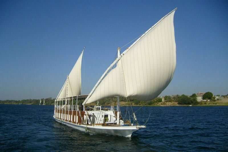 english-teachers-travelling-down-the-nile-on-a-traditonal-egyptian-boat-down-the-river-nile