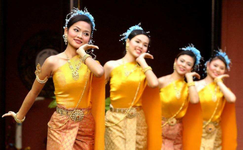 land-of-smiles-thailand-a-favourite-desitination-for-english-teachers